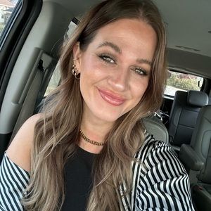 Meet your Posher, Lindsey